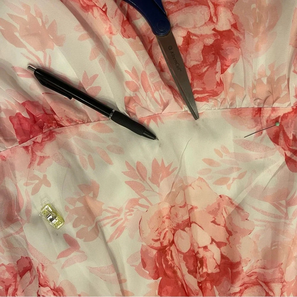 AURA (Red Dress Boutique) Floral Midi Dress Size Small New w Tag - Picture 15 of 15